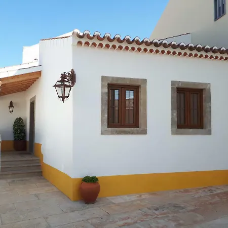 Casinha Da Moura Сasa de vacaciones Torres Vedras